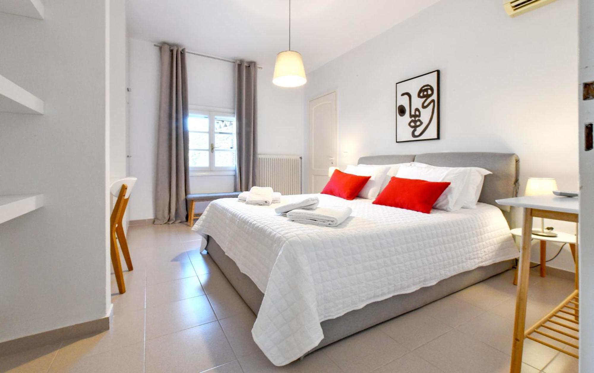 Amazing 2 Bedroom Apartment Overlooking The Marina Of Vourkari Экстерьер фото