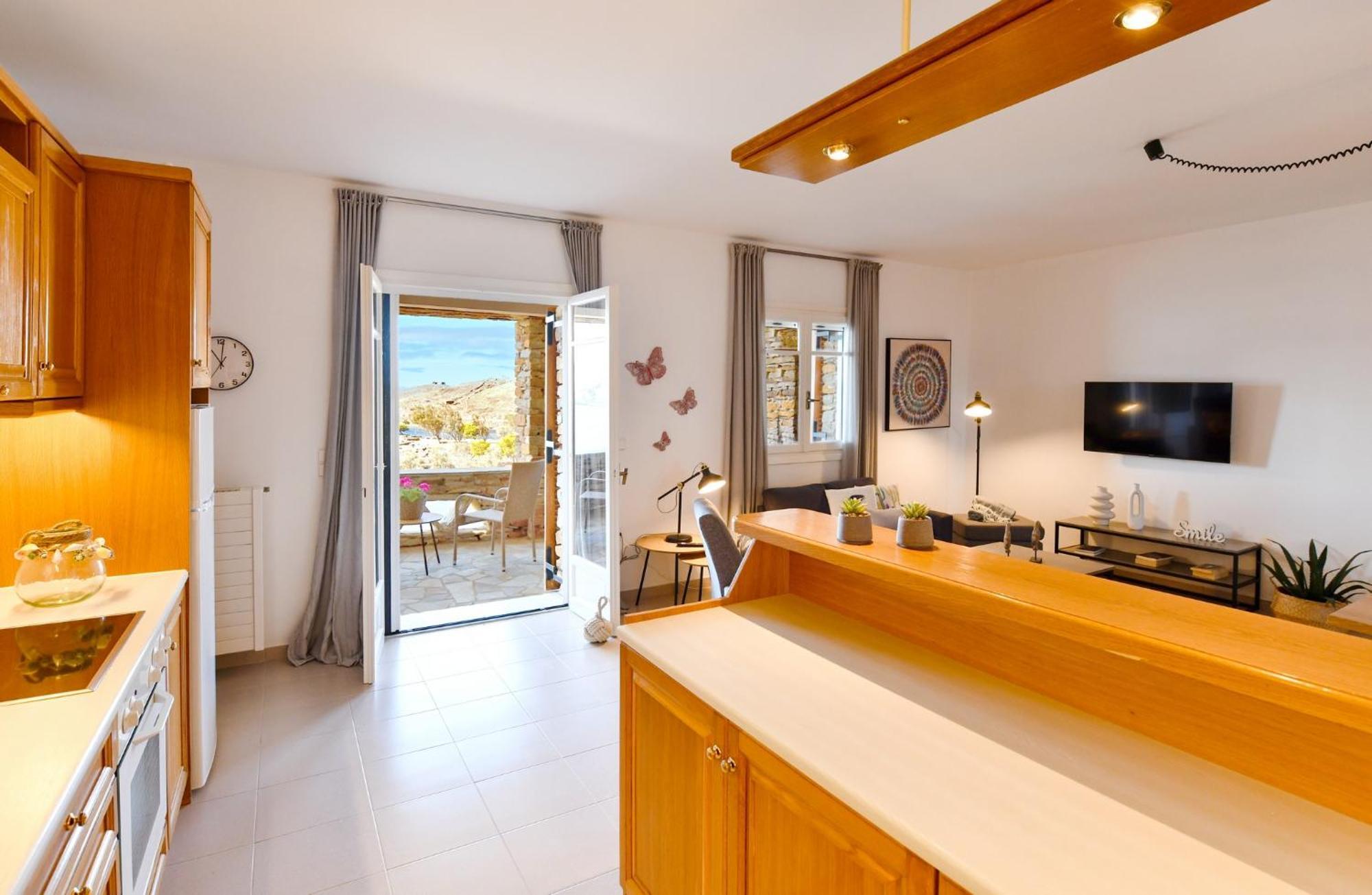 Amazing 2 Bedroom Apartment Overlooking The Marina Of Vourkari Экстерьер фото
