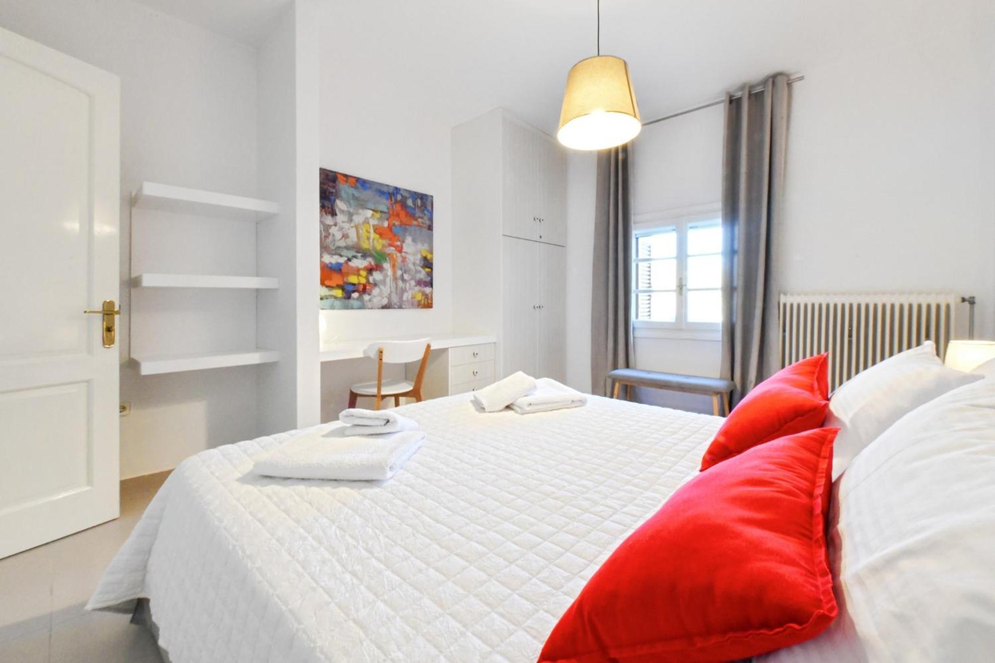 Amazing 2 Bedroom Apartment Overlooking The Marina Of Vourkari Экстерьер фото