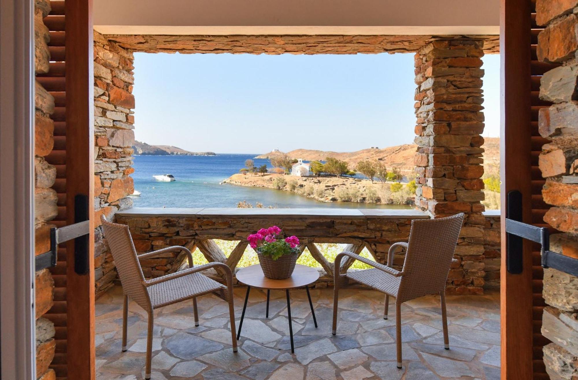 Amazing 2 Bedroom Apartment Overlooking The Marina Of Vourkari Экстерьер фото
