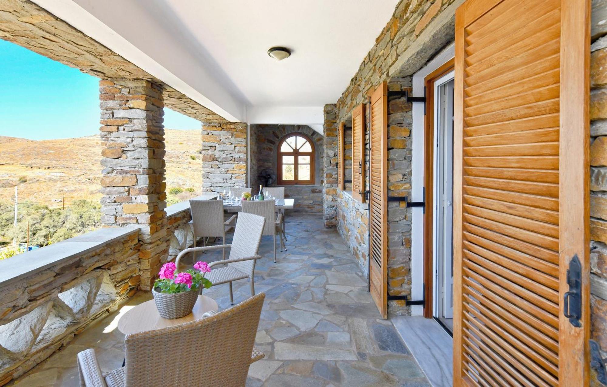 Amazing 2 Bedroom Apartment Overlooking The Marina Of Vourkari Экстерьер фото